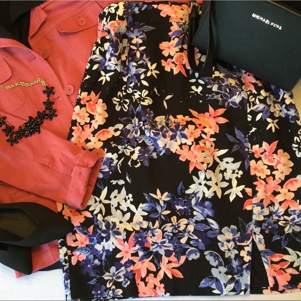 Talbots Flower Bouquet Pencil Skirt, BNWT